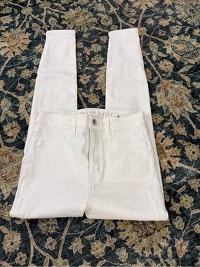 American Eagle Outfitters White Skinny High-Rise Jeans